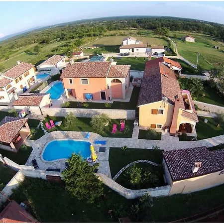 Ida Villa